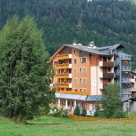 Hotel Derby Aprica Eksteriør bilde