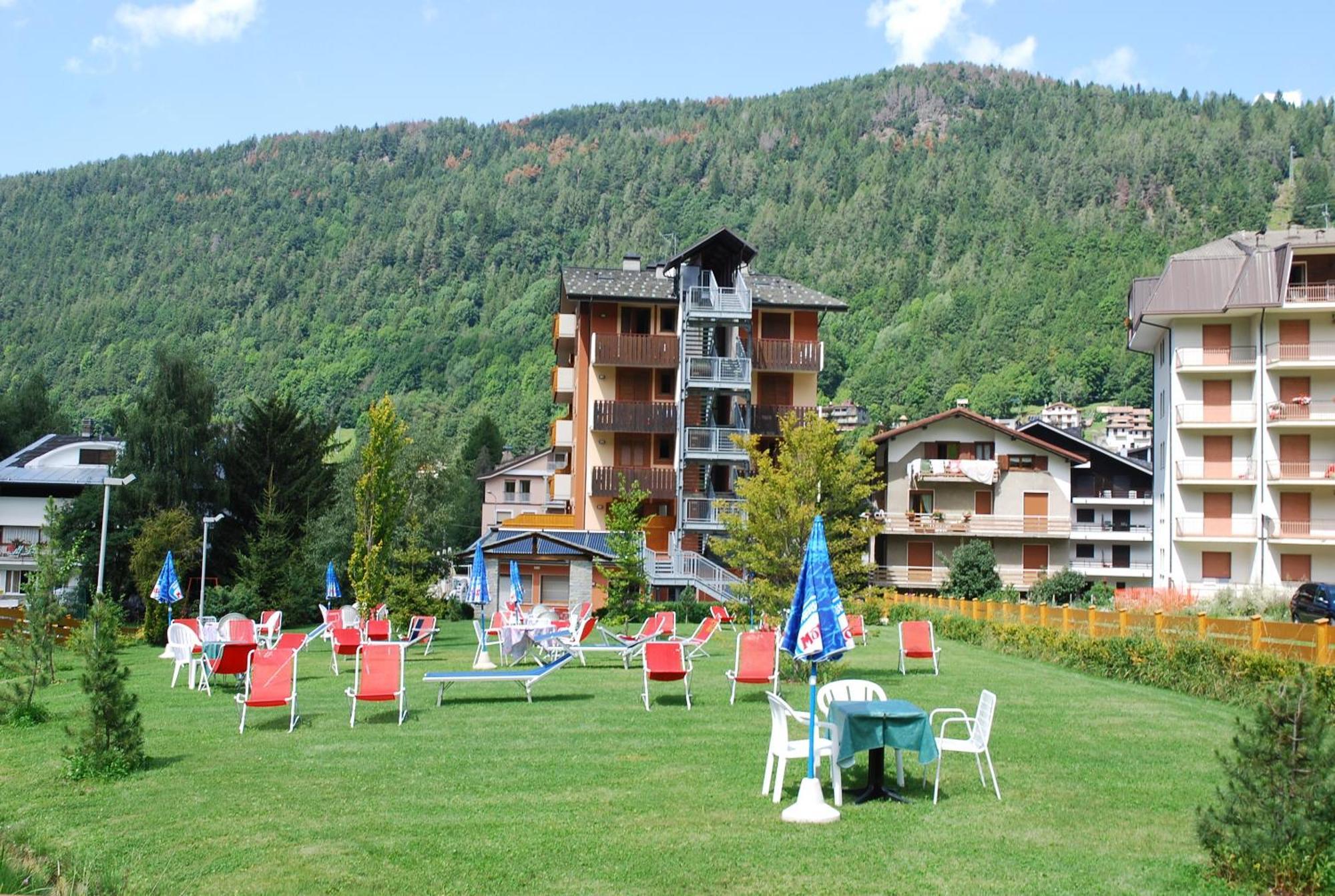 Hotel Derby Aprica Eksteriør bilde